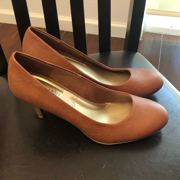 Camel color heels - Picture 5 of 6